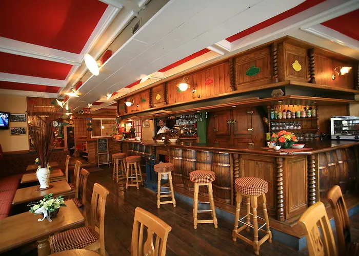 Hotel Le Commerce 3*